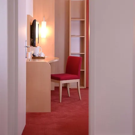 Hotel ibis Lyon Centre Perrache Exterior foto