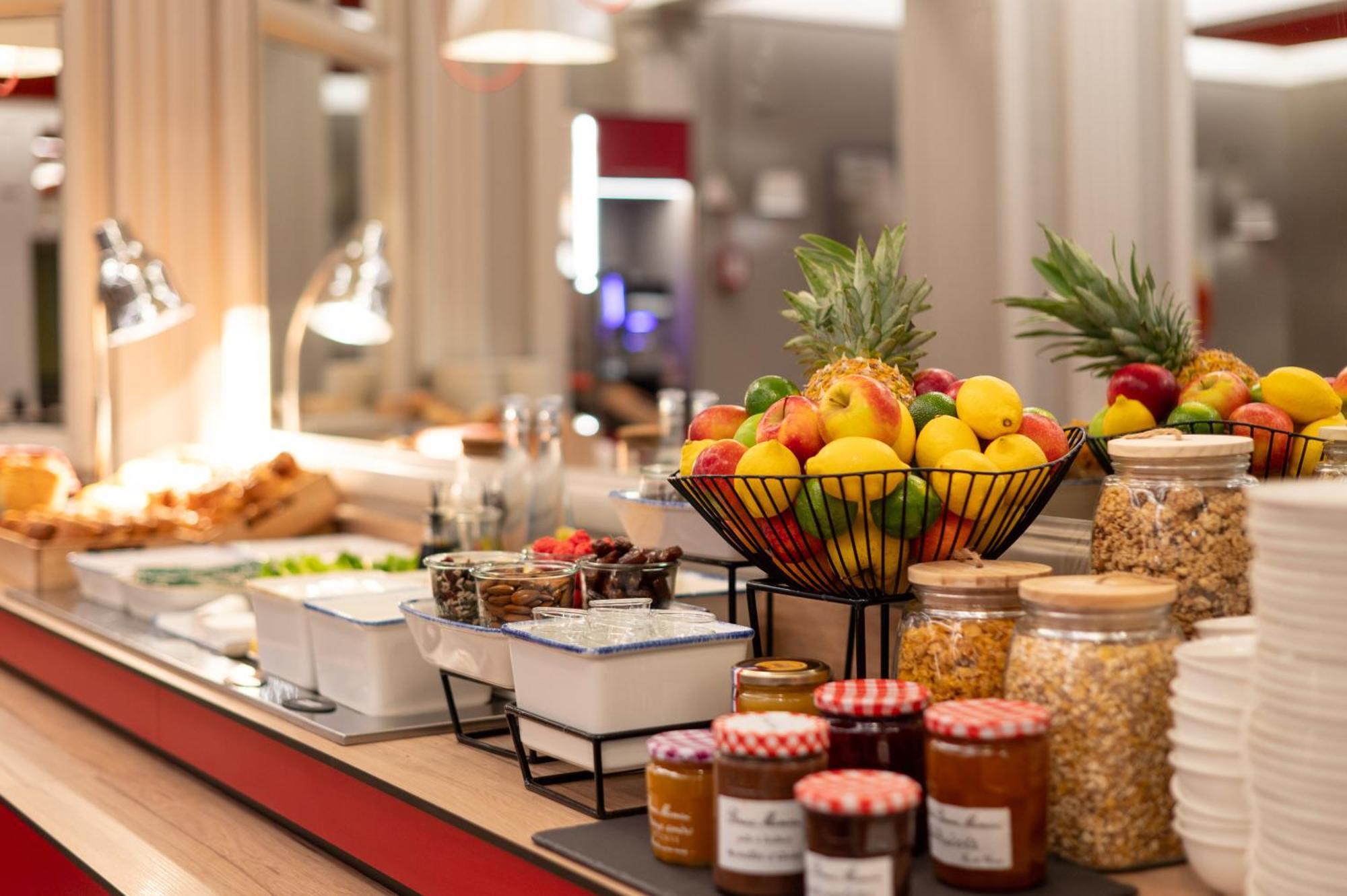 Ibis Centre Perrache Hotel 3*
