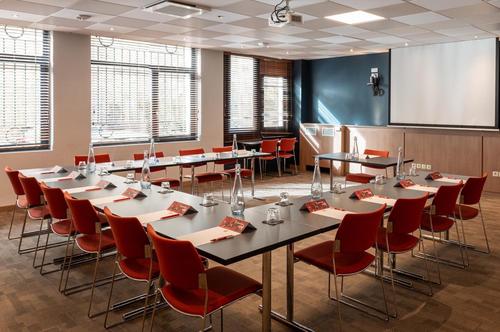 Hotel Ibis Centre Perrache 3*